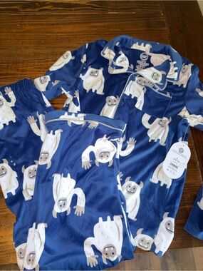 Blue Kids Pajama Set with Yeti Print